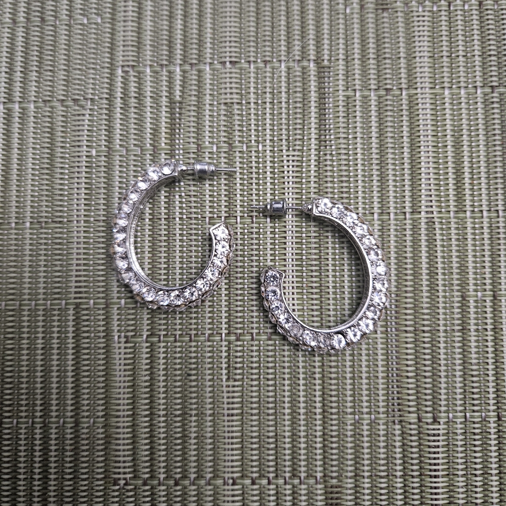 Elegant Silver Rhinestine Elliptical Hoop Earrings